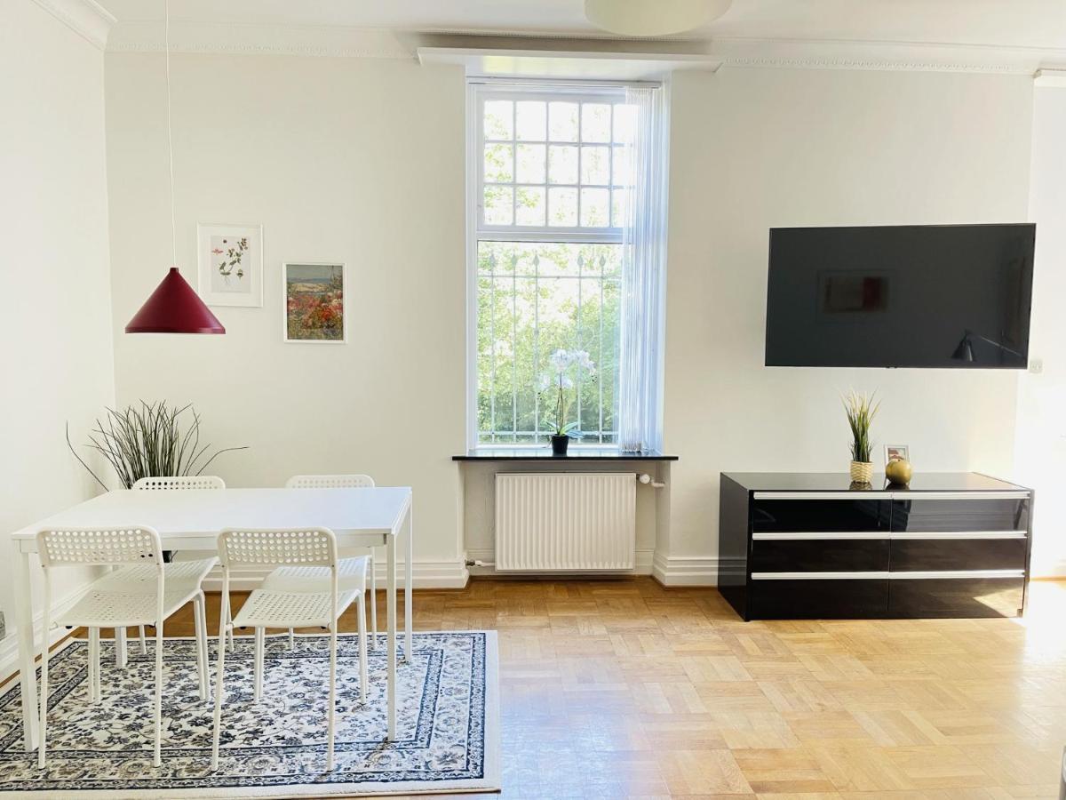 Aday - Aalborg Mansion - Open Bright Apartment With Garden 외부 사진