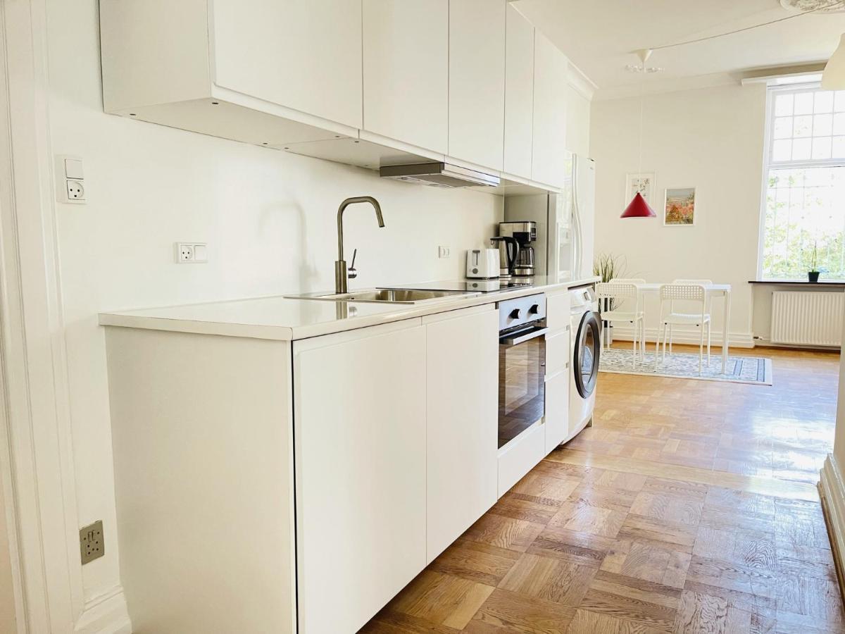 Aday - Aalborg Mansion - Open Bright Apartment With Garden 외부 사진