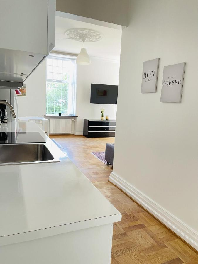 Aday - Aalborg Mansion - Open Bright Apartment With Garden 외부 사진